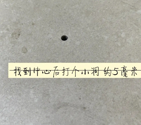 泉州市瓷砖空鼓维修公司专业解答在瓷砖铺贴过程中，如果砂料搅拌不均匀，将会带来以下问题